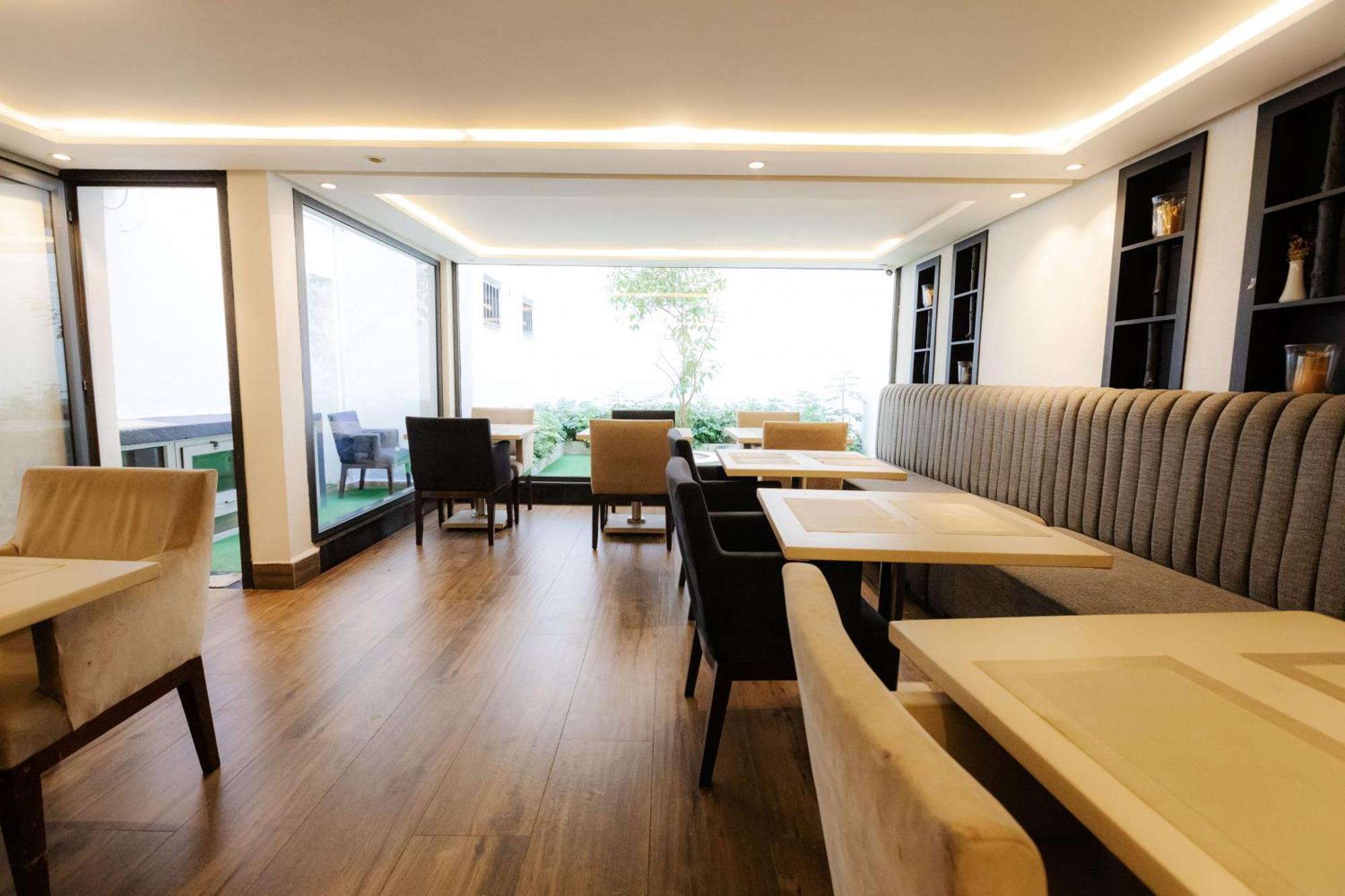 Windsor Center 4*